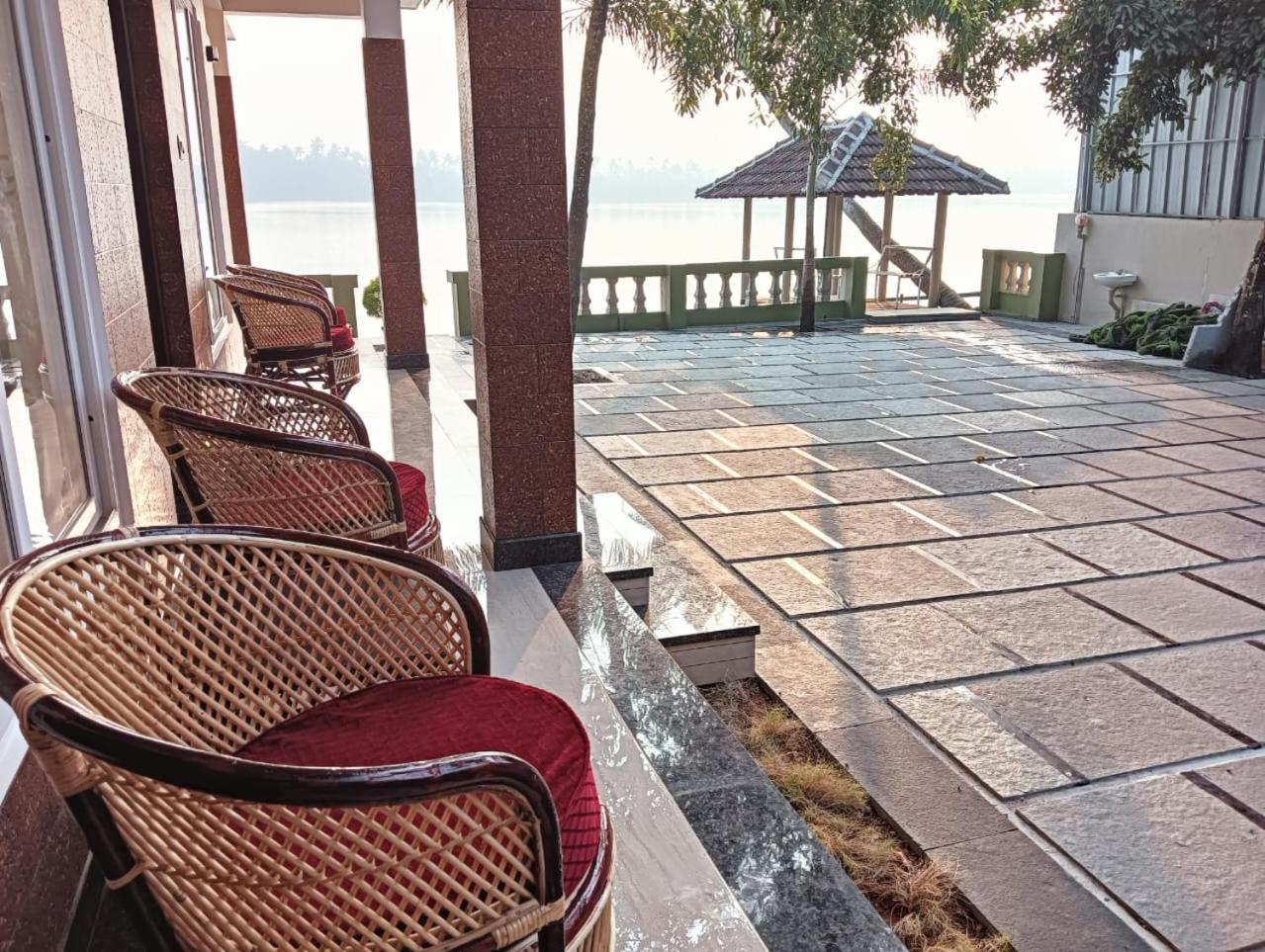 Sagar Beach Villas Home Stay 체라이 비치 외부 사진